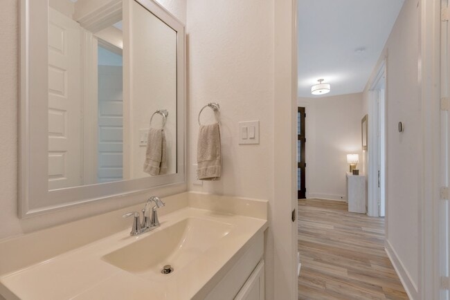 Building Photo - 10927 Keaton Landing Dr