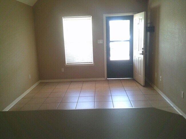 Building Photo - 3511 Westwood Dr