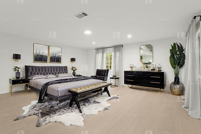 Building Photo - Newly Remodeled Huge Open Concept 4 Bed / ...