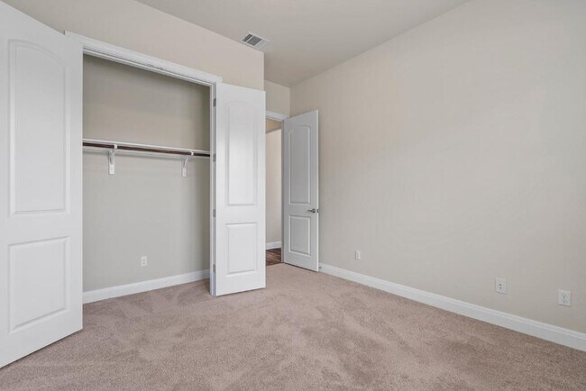 Building Photo - 3805 Wales Ct