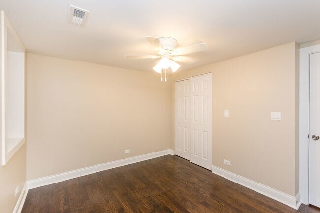Building Photo - 1617 N Fairfield Ave