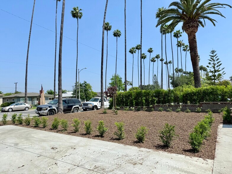 Building Photo - 1219 N Azusa Ave