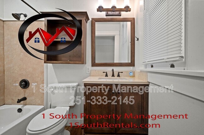 Building Photo - 250 Tuttle Ave