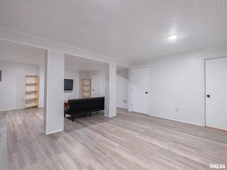 Building Photo - 3504 Wegeng Dr