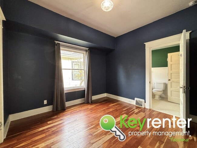 Building Photo - Charming 3-Bedroom Rental Home in Central ...