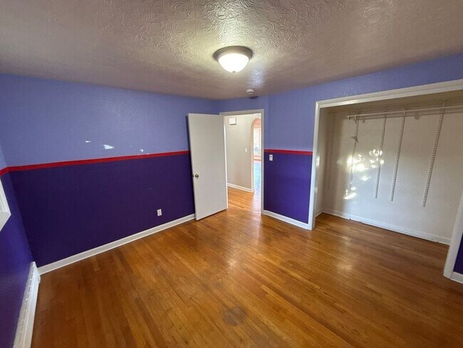 Building Photo - 1740 Glen Creek Rd NW