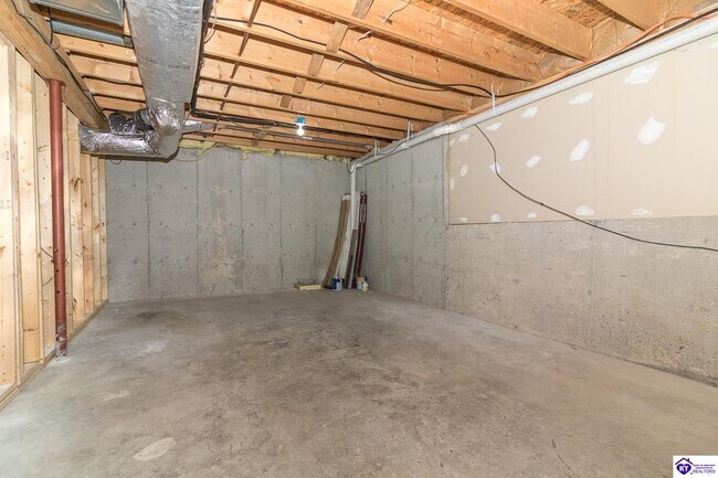 Building Photo - 214 Eagle Way