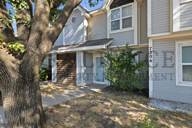Building Photo - 7206 W Douglas Ave