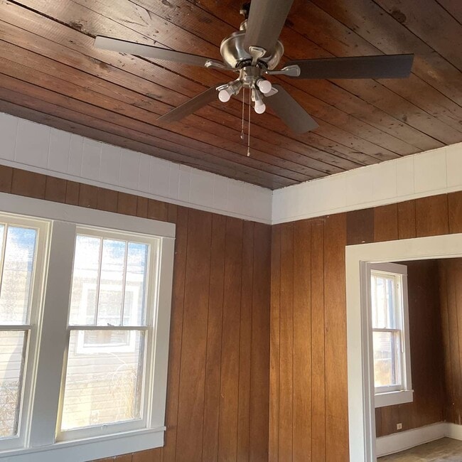 Building Photo - 2812 Gordon Ave