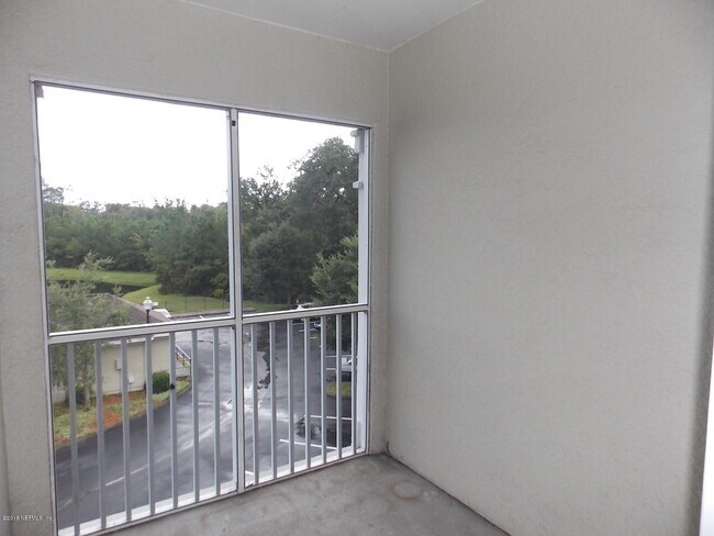 Building Photo - 1001 Monument Rd