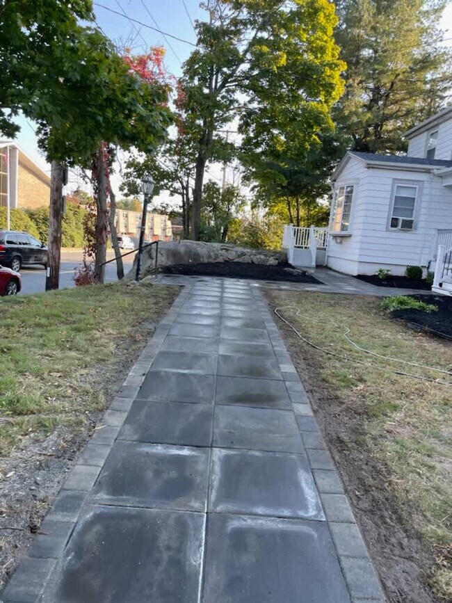 Building Photo - 21 Bullocks Point Ave