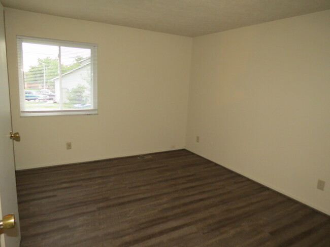 Building Photo - new rental in Reynoldsburg Schools