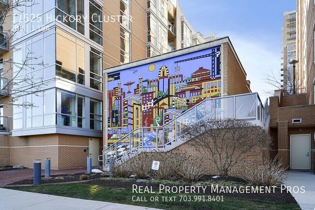 Building Photo - 11525 Hickory Cluster