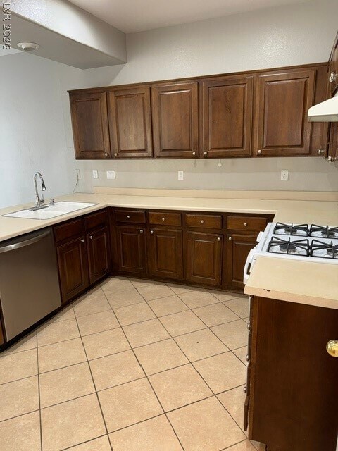 Building Photo - 4445 Mount Penteli Ave