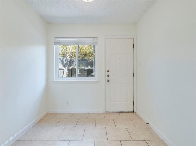 Building Photo - 3404 Willowrun Cove