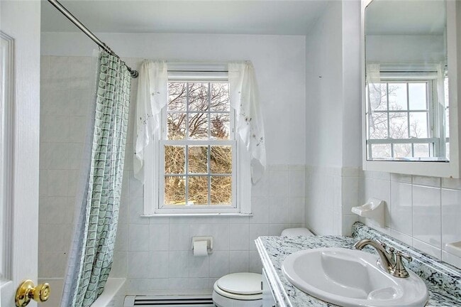 Building Photo - 12 Whalen Dr