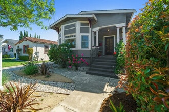 Building Photo - 1227 Sherman St