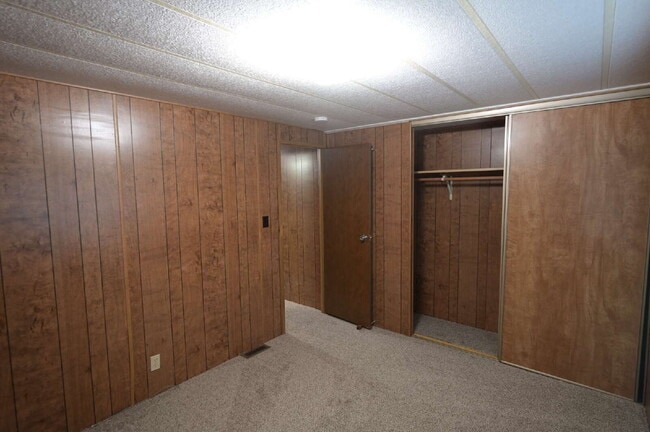 Building Photo - 2 bed 2 bath with large garage in Sequim