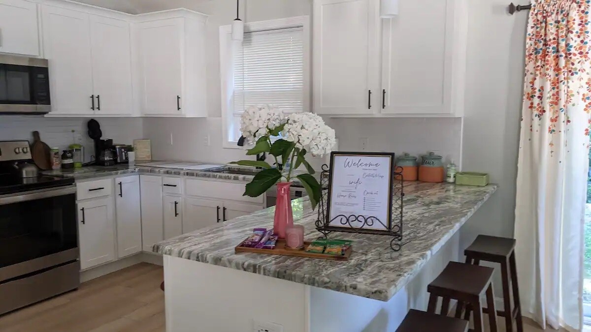 Building Photo - 307 Union St