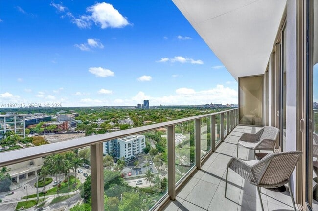 Building Photo - 2678 Tigertail Ave