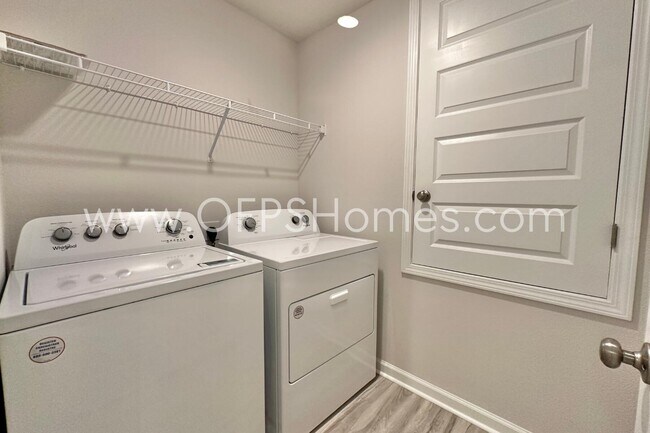 Building Photo - 2640 Saltgrass Wy