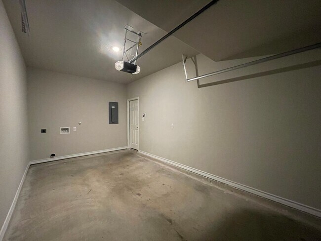 Building Photo - 16914 Showdown Path