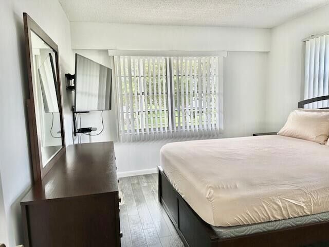 Building Photo - 368 Mansfield I