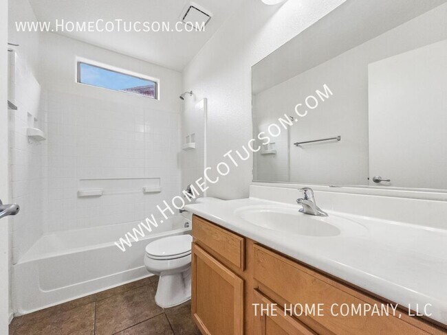 Building Photo - 6039 S Avenida Las Monjas