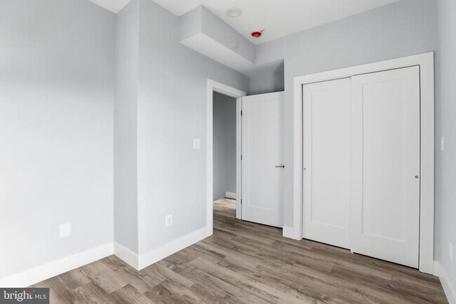 Building Photo - 2602 4th St NE