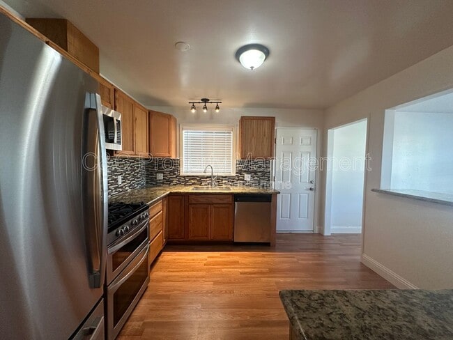 Primary Photo - 1126 Granada Ave