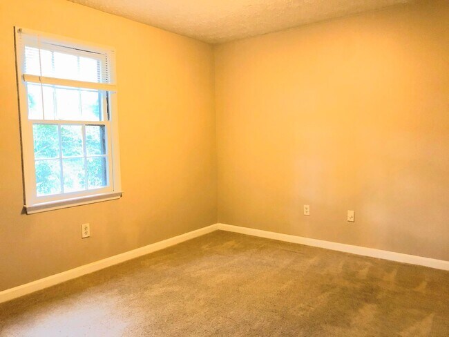Building Photo - Affordable 2 bedroom in Athens!