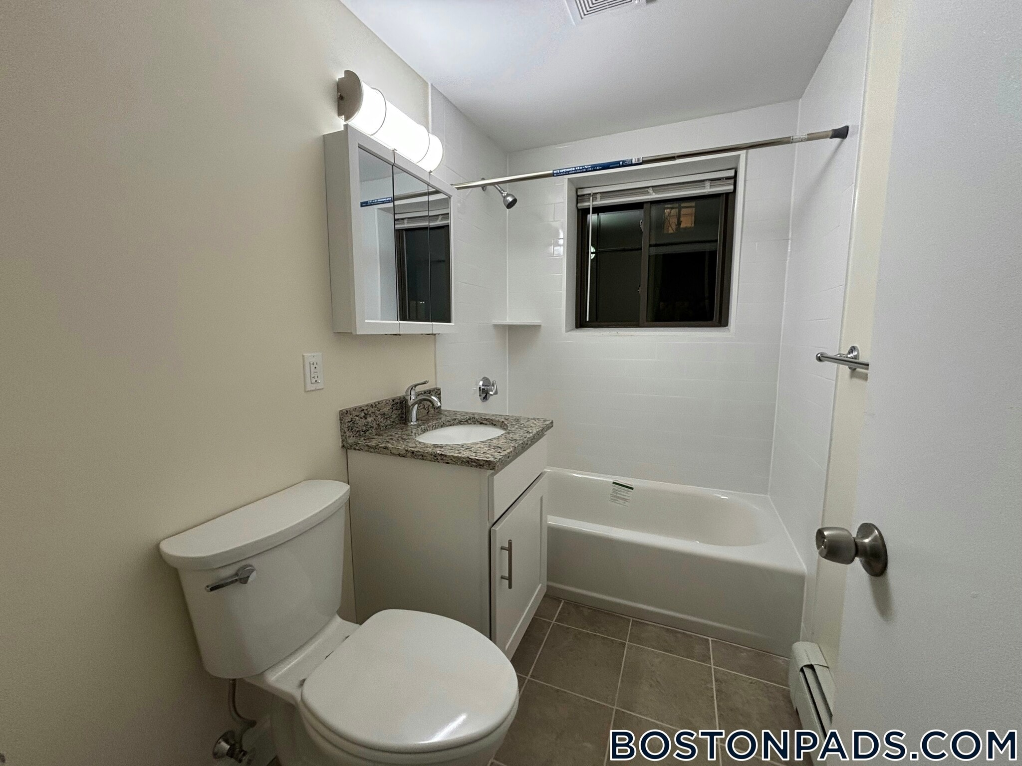 Building Photo - 15 Chester St