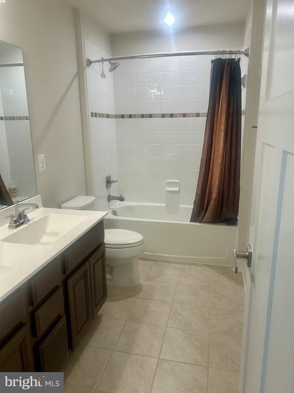 Building Photo - 105 Cabbage White Dr