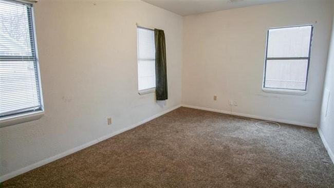 Building Photo - Cozy Three Bedroom House for Rent!