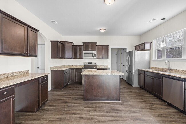 Building Photo - Evans Crossing