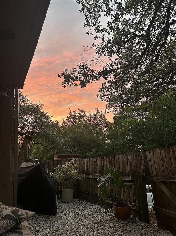 Building Photo - 620 S 1st St