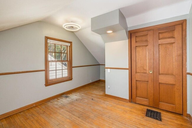 Building Photo - 4750 N Elkhart Ave