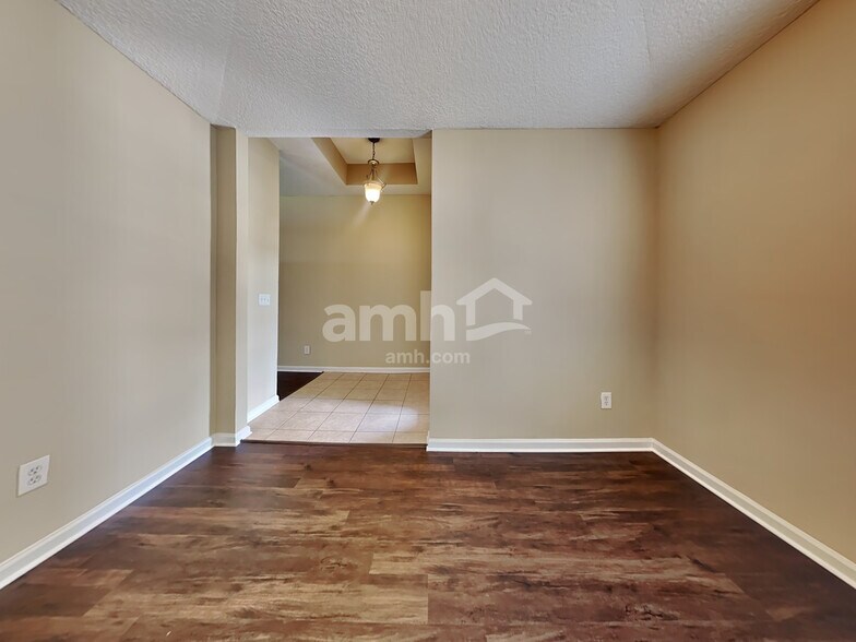 Building Photo - 9215 Hawks Haven Ct