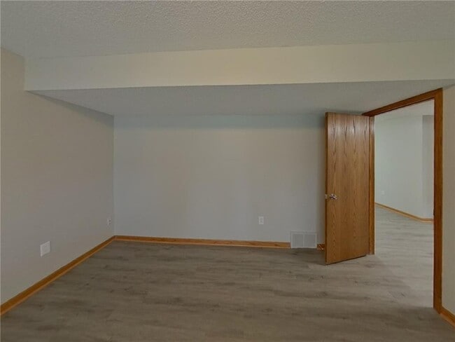 Building Photo - 739 Ashley Dr