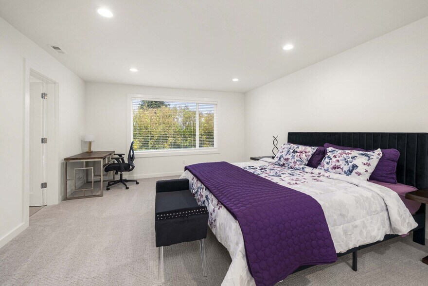 Building Photo - 11612 SE 196th St