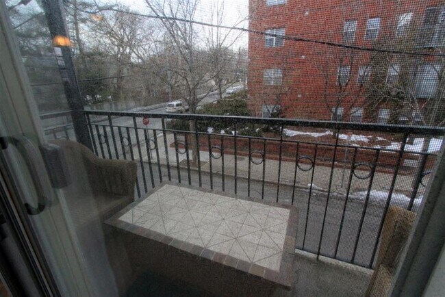 Building Photo - 157 Beacon St