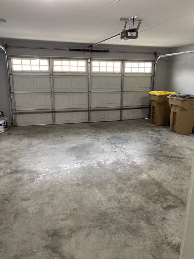 Building Photo - 152 Scarlett Ln
