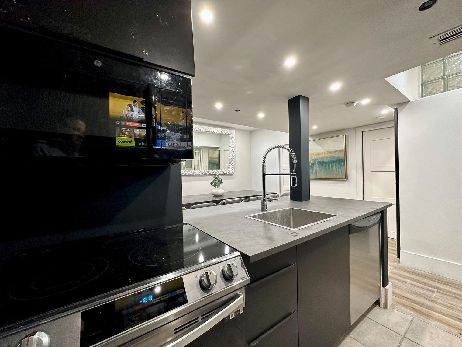 Building Photo - 825 Jimmy Buffett Mem Hwy