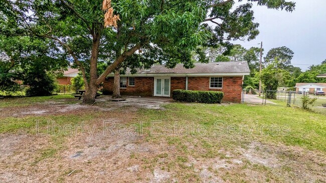 Building Photo - 613 Franklin St