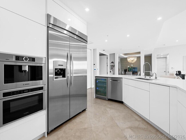 Building Photo - 516 Hendricks Isle