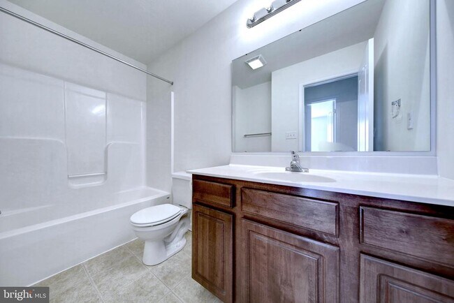 Building Photo - 20 Mustang Dr