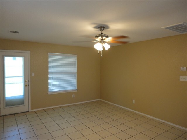 Building Photo - 1237 Vincent Pl