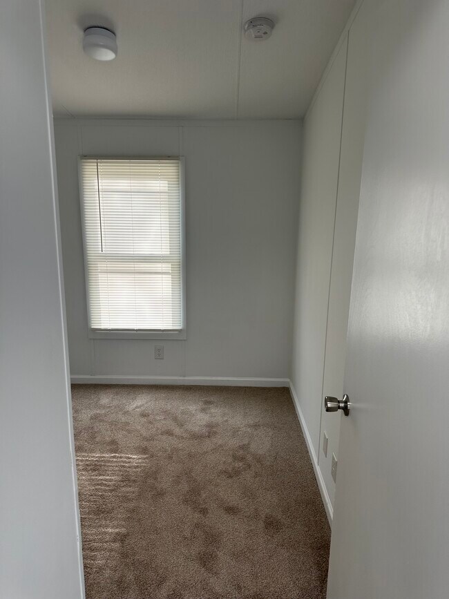 Building Photo - 43665 Pump House Ln