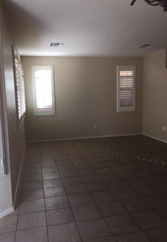 Building Photo - 1631 W Blue Horizon St