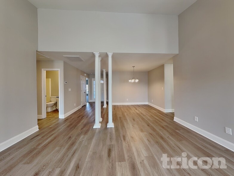 Building Photo - 2363 Wexford Way